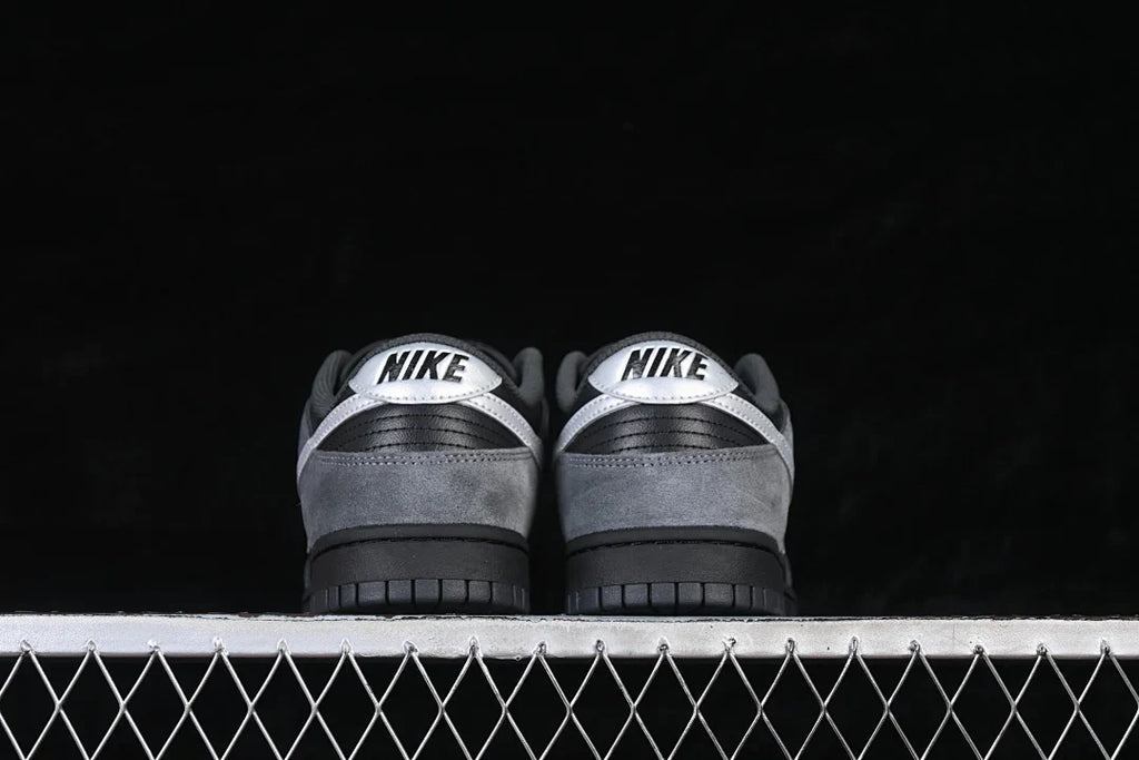 Nike SB Dunk Low "Anthracite"